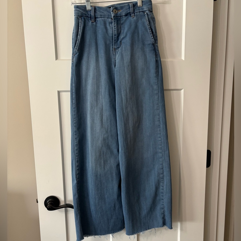 BCBGgenerstion high waisted trousers  with‎ Raw hem size 1 juniors